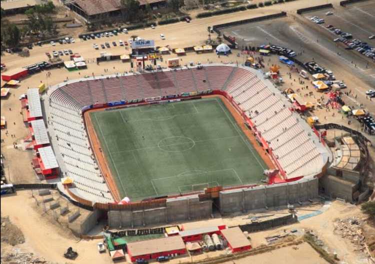 AguaEstadio042914.jpg